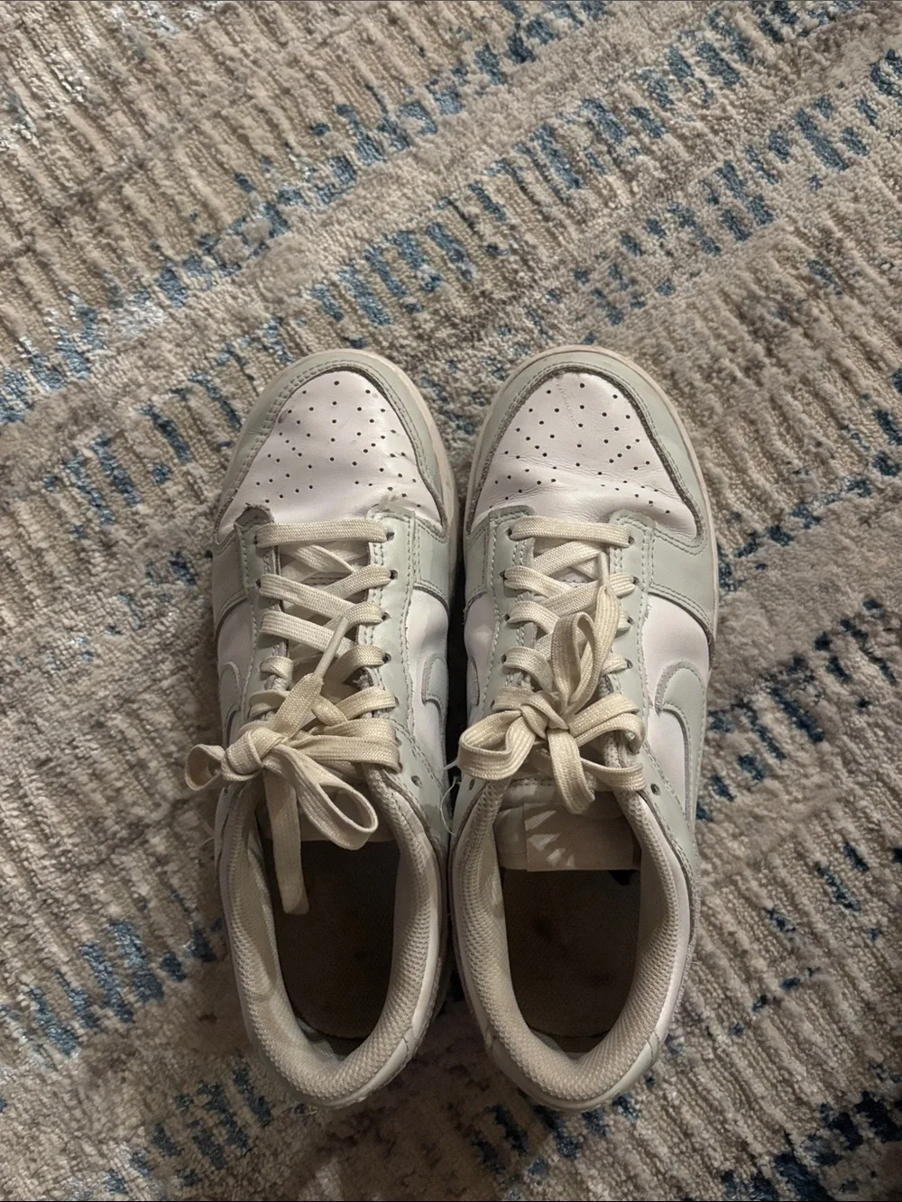 Nike Men’s Low-Top Sneakers in Light Gray and White
